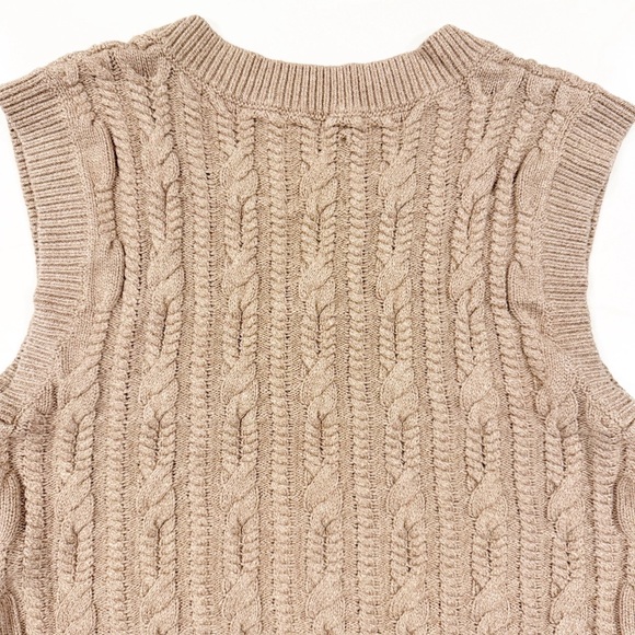 Abercrombie & Fitch Cable Knit Cropped Sweater Vest Sz S - Picture 11 of 14